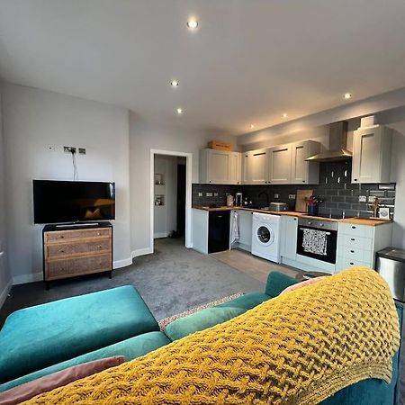 Bright, First Floor, One Bedroom Flat In Wimborne Wimborne Minster Eksteriør bilde