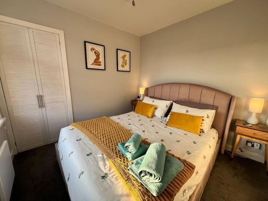 Bright, First Floor, One Bedroom Flat In Wimborne Wimborne Minster Eksteriør bilde