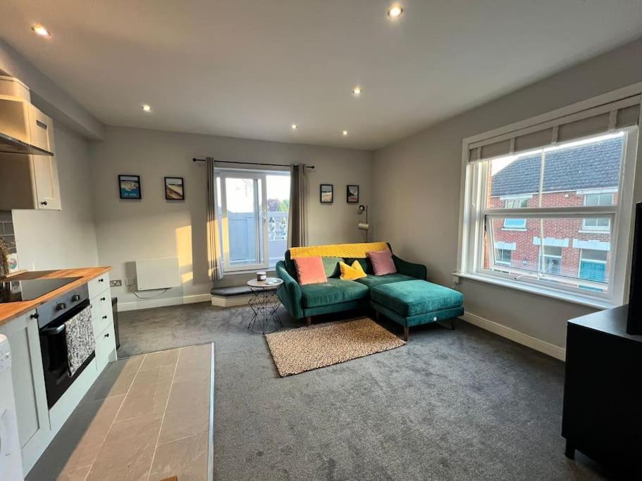 Bright, First Floor, One Bedroom Flat In Wimborne Wimborne Minster Eksteriør bilde